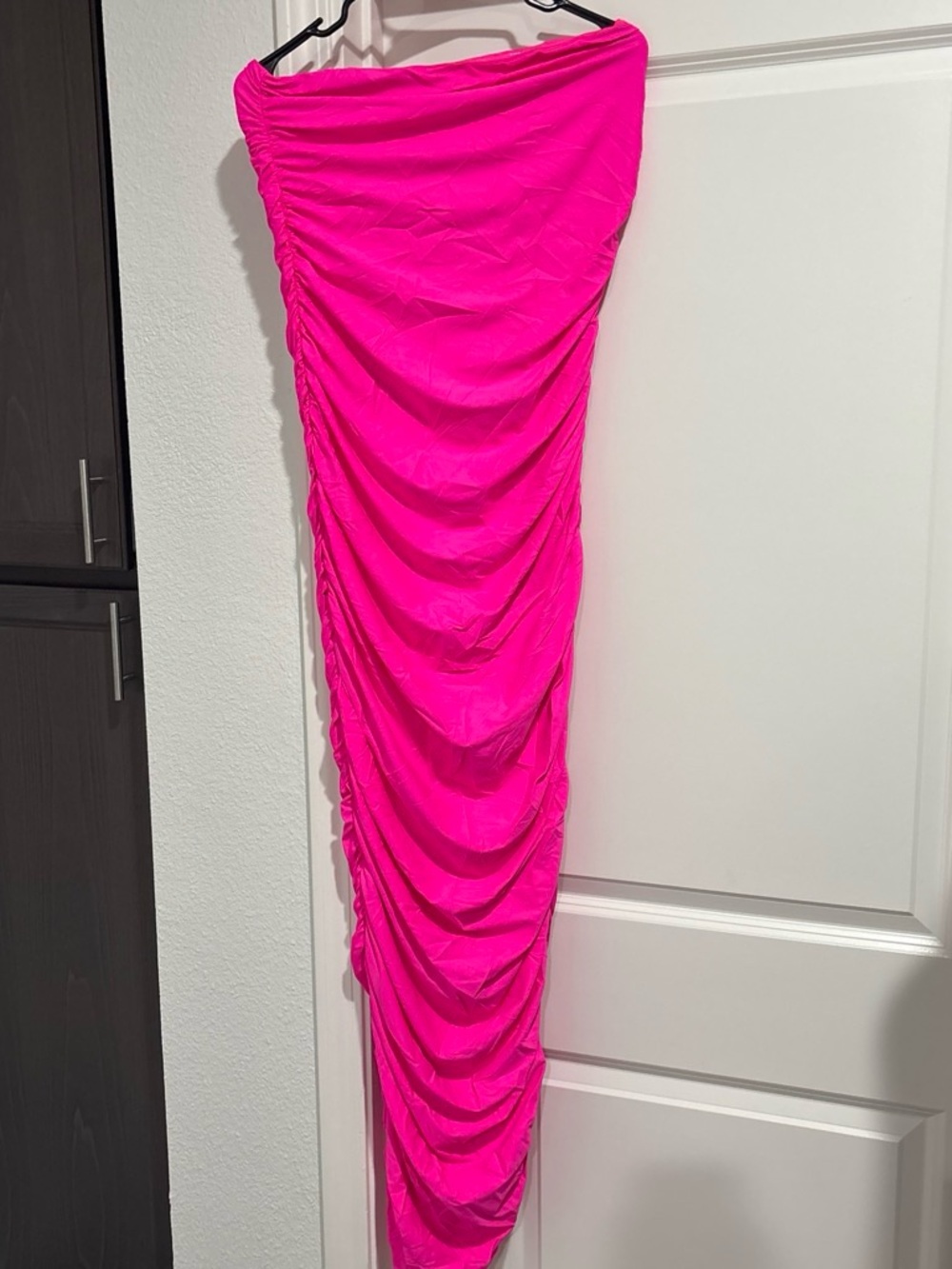 Good American Women’s Ruched Hot Pink Maxi Skirt